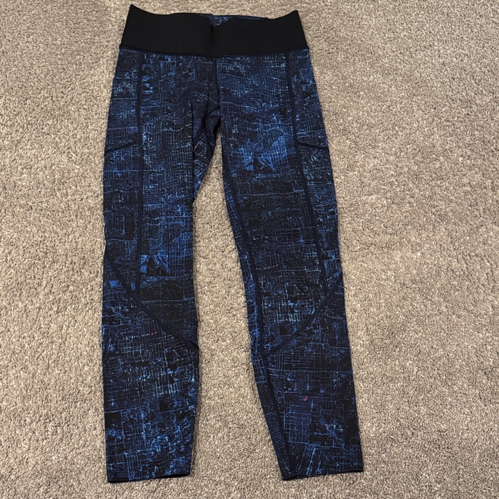 Lululemon black and blue printed leggings size 4